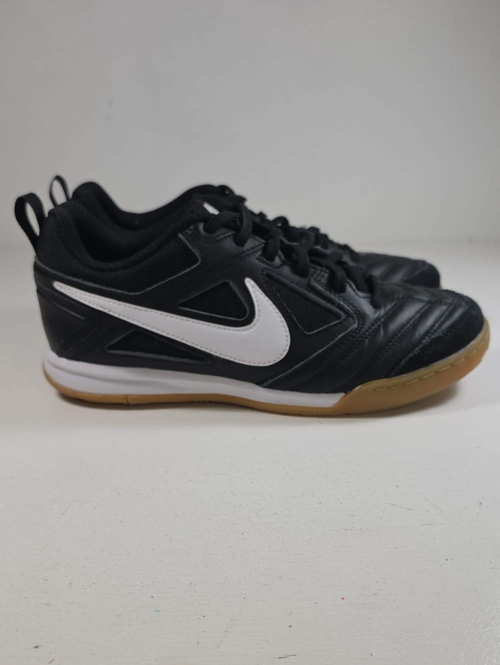 Nike Kids Gato Black & White Indoor Soccer Sneakers 5 Kidcore Streetwear Casual